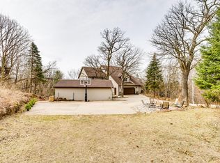 1390 96th St E #E, Inver Grove Heights, MN 55077