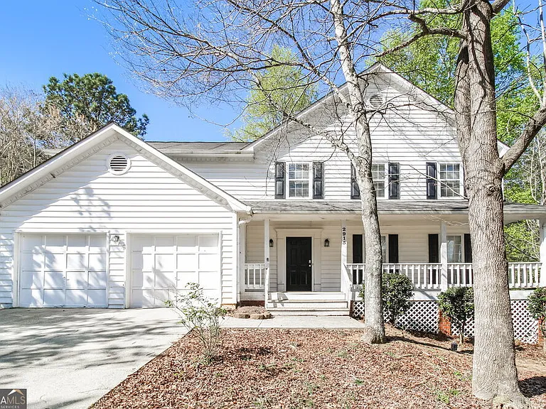 2915 Emerson Lake Dr — Photo 1