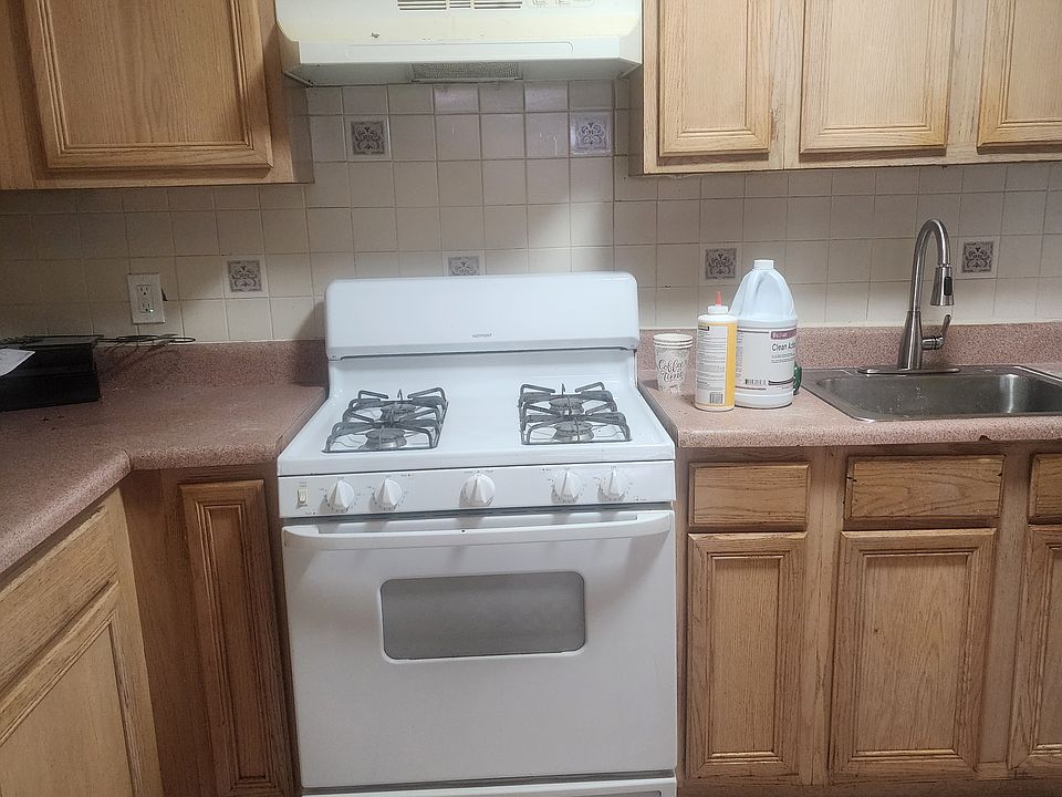 1st image of 3025 Barker Ave #3025