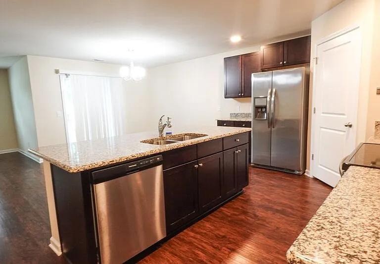 44 Hawkhorn Ct — Photo 5