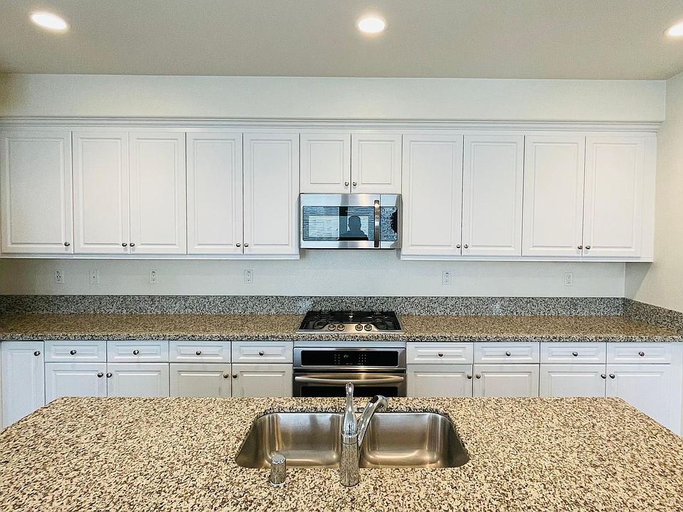 Counter & cabinets
