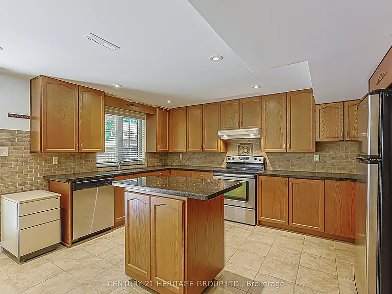 385 Maria Antonia Rd — Photo 6