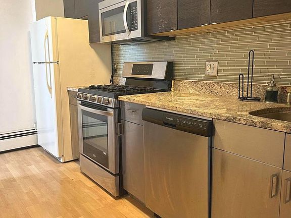 4th image of 1030 E Lancaster Ave APT 817