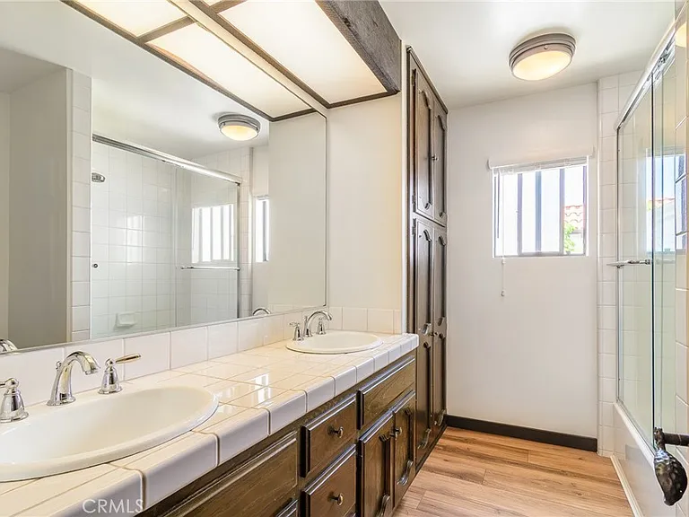 313 Diamond Ave — Photo 16