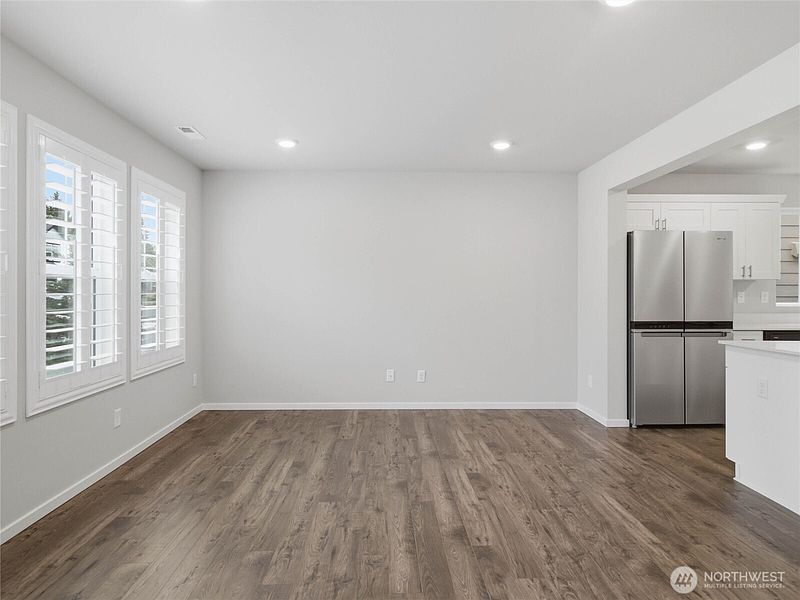 4th image of 4252 Savannah Loop NE