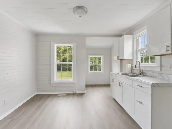 4292 Dortches Blvd, Rocky Mount, NC 27804