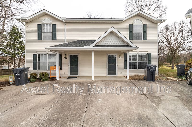 1st image of 836 Duchess Way