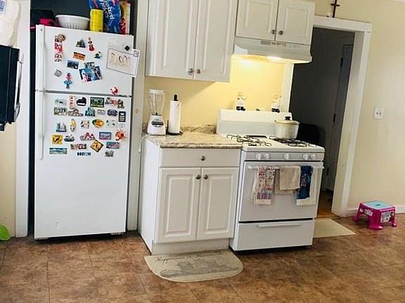 2nd image of 169 River St #2