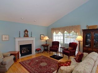 421 Island Pointe Dr, Saint Joseph, MI 49085
