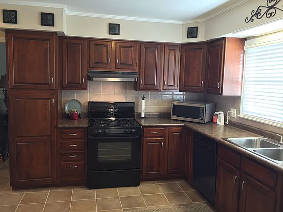 Beautiful kitchen.