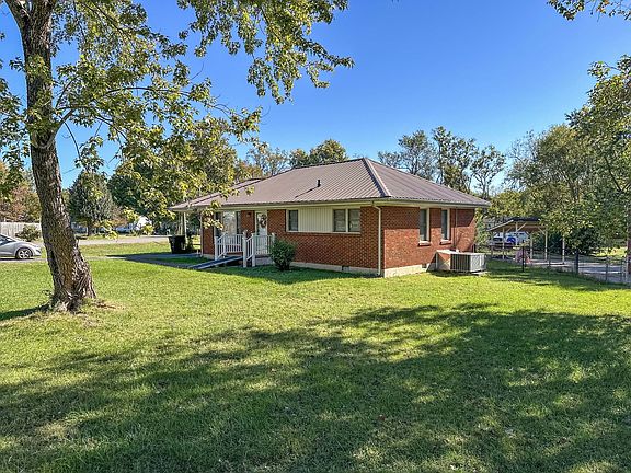 2nd image of 1516 Hilldale Dr