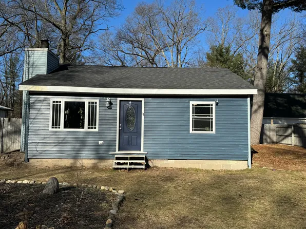 2962 W Skeels Rd, Montague, MI 49437