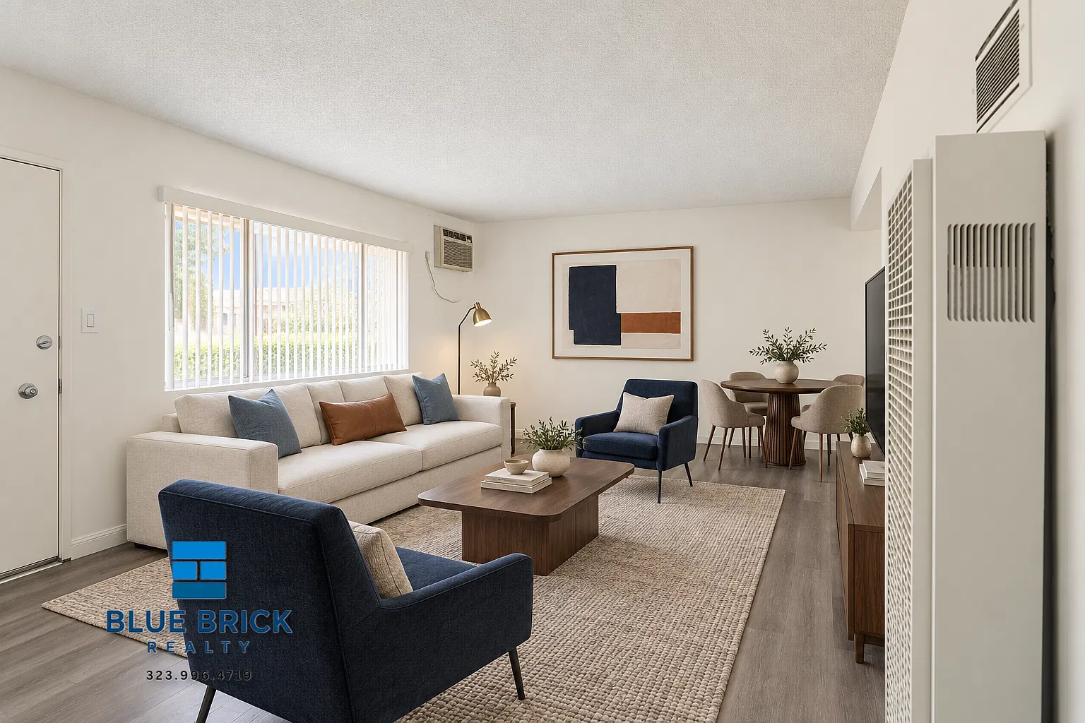 Comfortable 2BR/1BA Apartment with In-Unit AC, Ceiling Fans & Parking — Photo 1