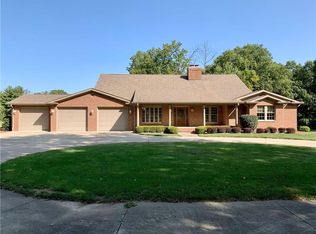 3340 W Carr Hill Rd, Columbus, IN 47201