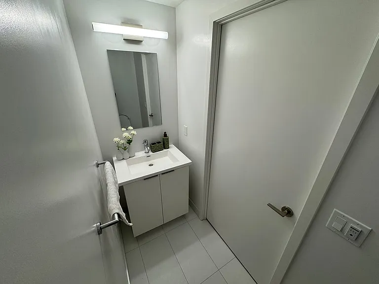 121 Saint Patrick St #1122A — Photo 5