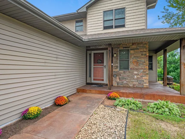 1646 Covey Dr, River Falls, WI 54022