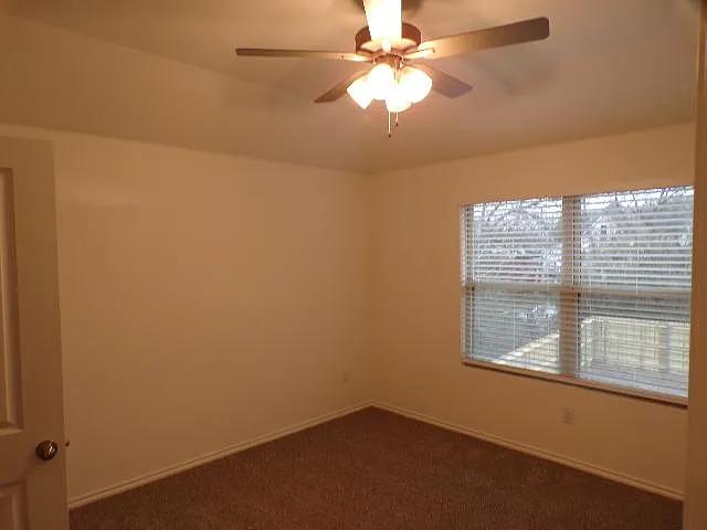 690 Union Ave #4 — Photo 14