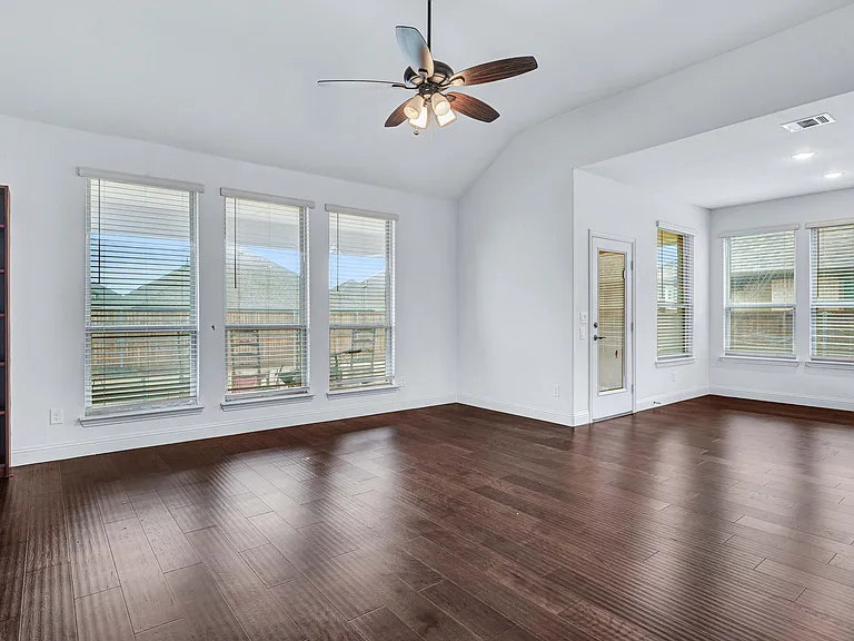 1228 Arrowwood Dr — Photo 14