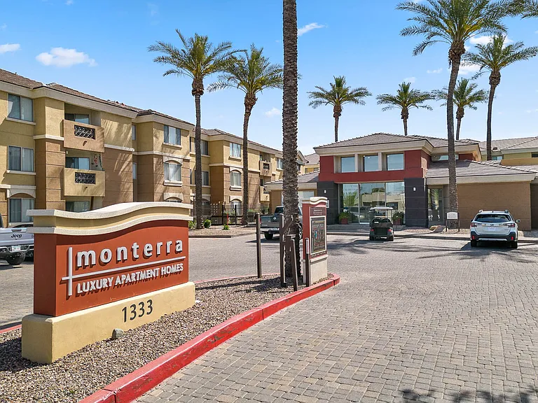 Monterra — Photo 20