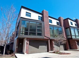 1234 E 56th St, Chicago, IL 60637