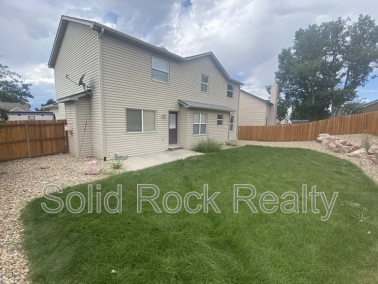 2635 Leoti Dr — Photo 22