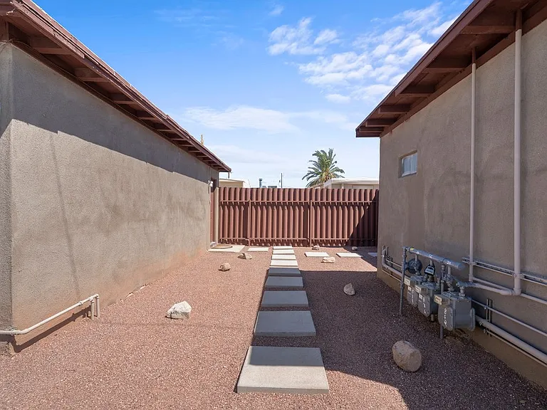 4144 E Lee St — Photo 17