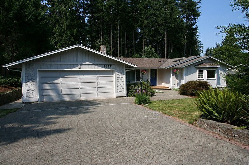1st image of 1639 215th Pl SE