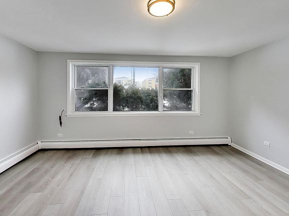 4th image of 5822 W 79th St