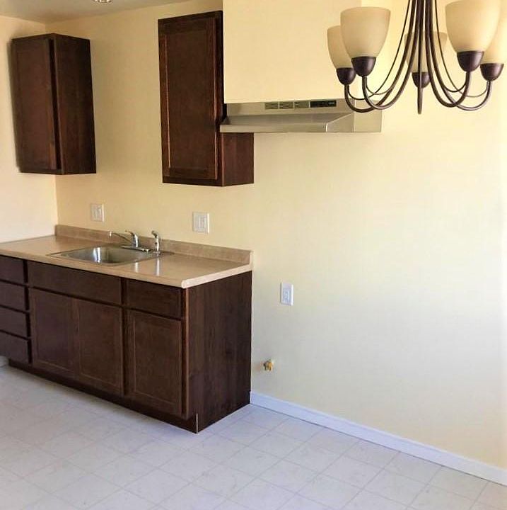 1st image of 137 N 1st St #139