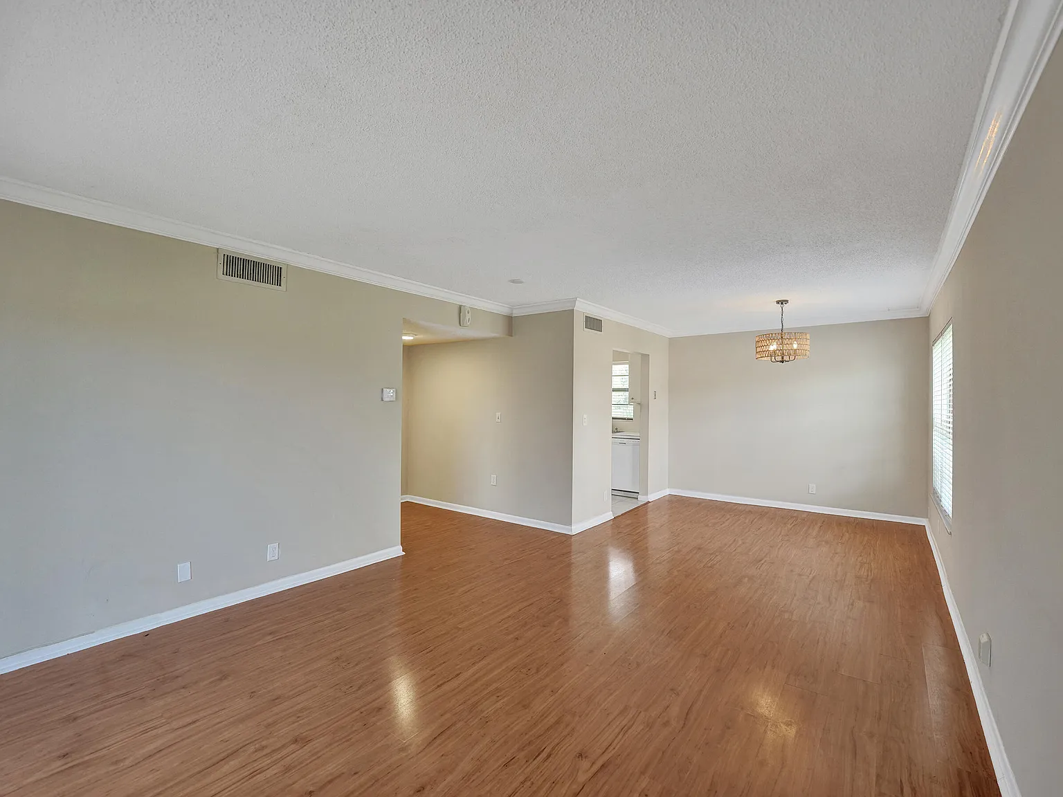200 Jacaranda Country Club Dr — Photo 4