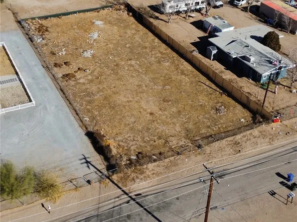 1 Lawson Ave, Adelanto, CA 92301