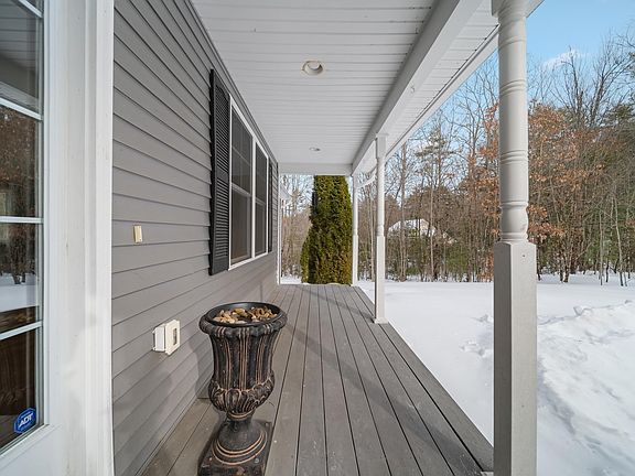 2nd image of 183 Hoit Road