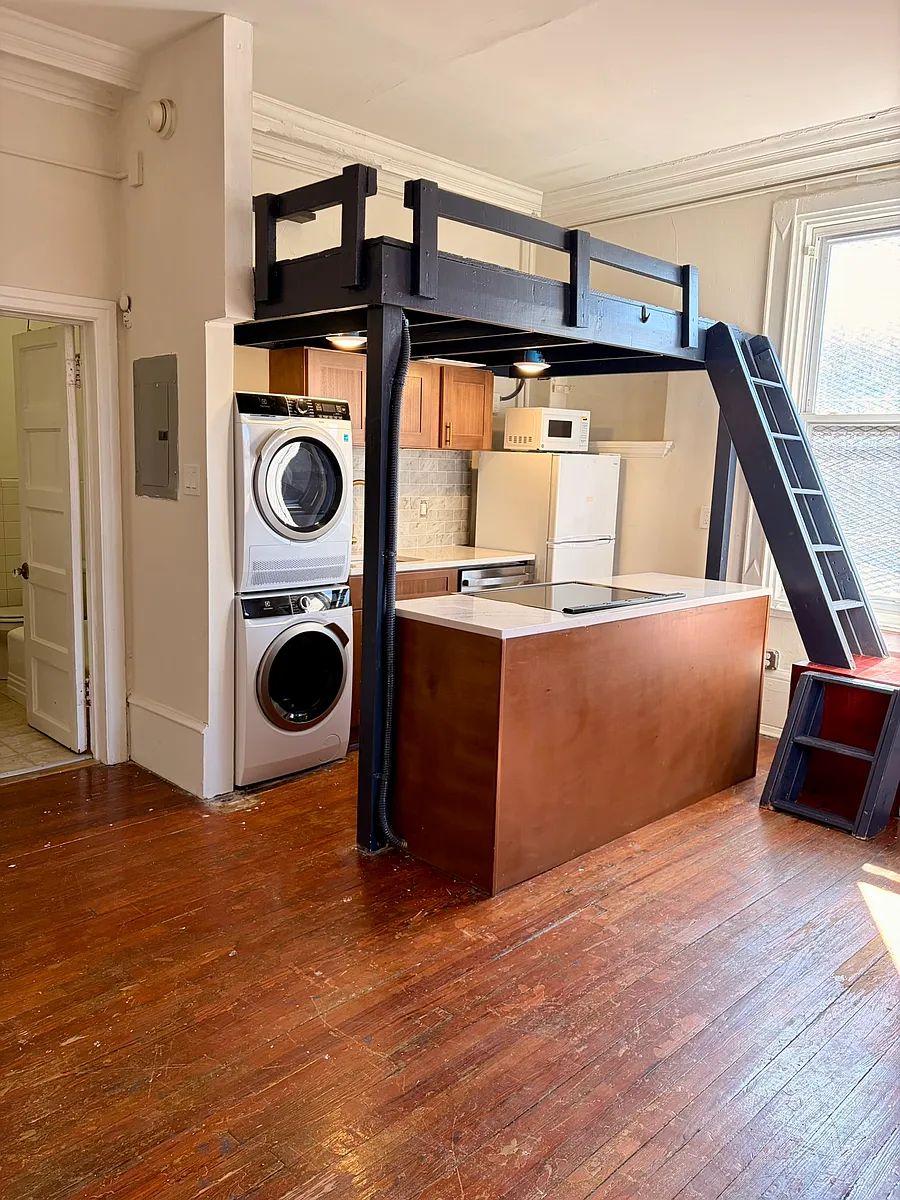 Building Photo - 3511 Baring St #2A