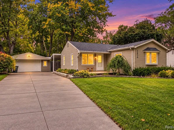 2610 Culbertson Ave, Rochester Hills, MI 48307