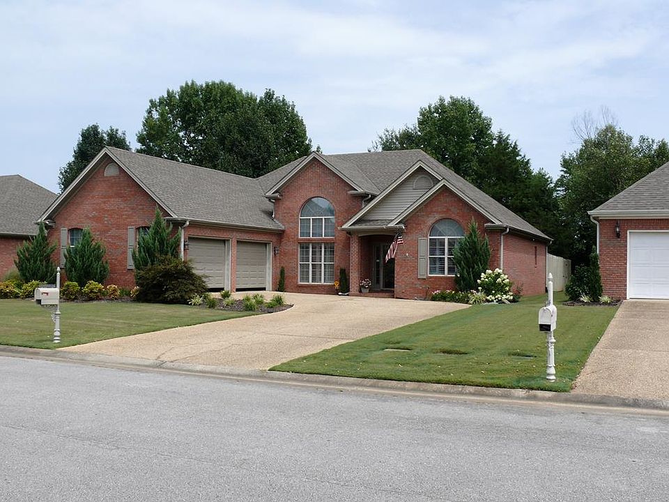 1st image of 212 Woodcrest Dr