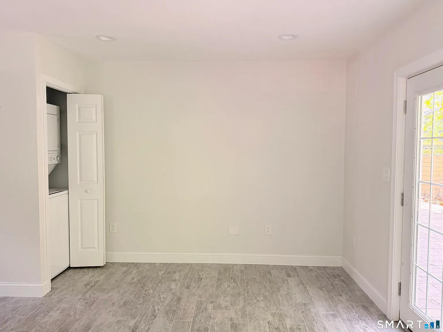 2 bed, 1.5 bath, 1960 sqft, $1,975 — Photo 4
