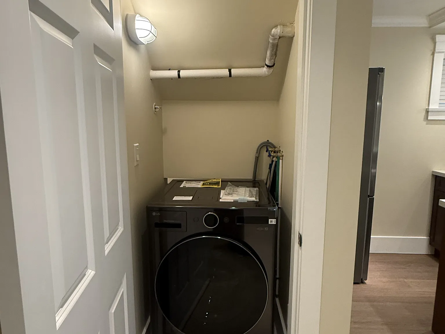 2 bed, 800 sqft, $2,000 — Photo 4