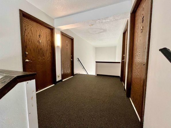 611 1st St, Wakonda, SD 57073