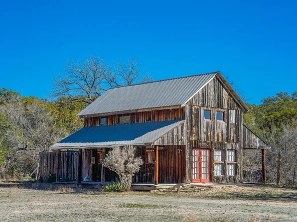 1400 SE Elm Pass Rd, Center Pt, TX 78010