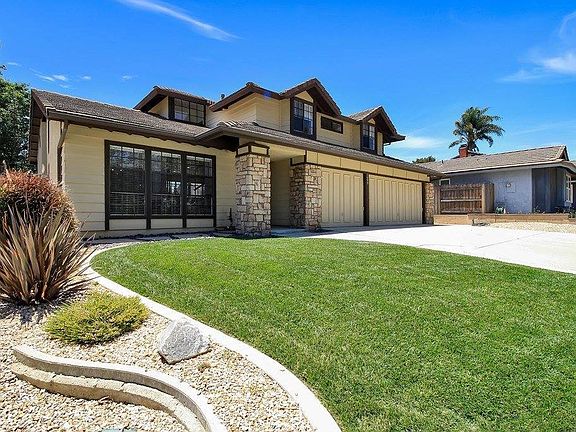 2nd image of 1699 Arroyo Seco Dr