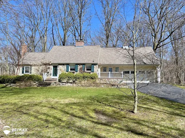 5271 E Vienna Rd, Clio, MI 48420