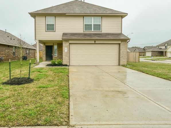 902 Ember Wood Ct
