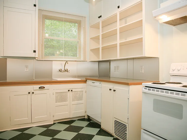1923 SE Ash St — Photo 14