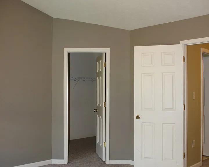 2948 Crystal Spring Ln — Photo 15