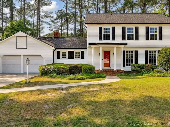 132 Bledsoe St, Hope Mills, NC 28348