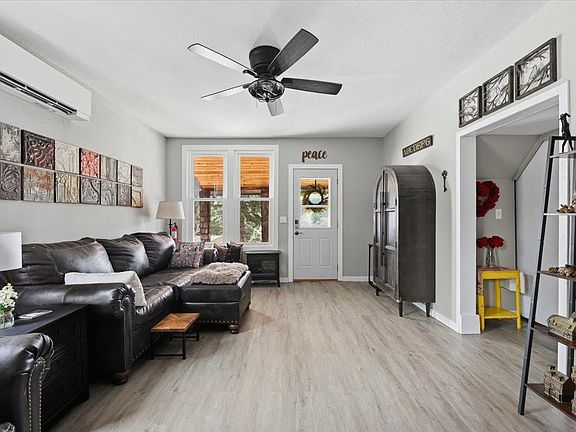 5th image of 810 Sunnyhill Rd