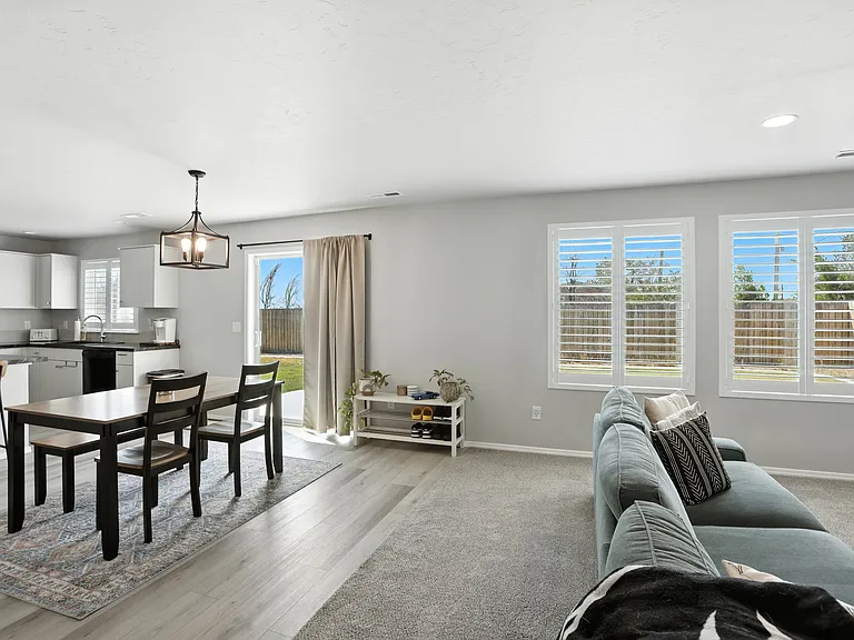 1855 SW Besra Dr — Photo 17
