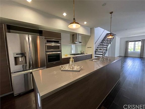 4th image of 1250 N Harper Ave Unit 303