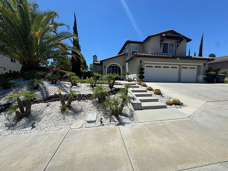 1855 Lawndale Rd — Photo 1