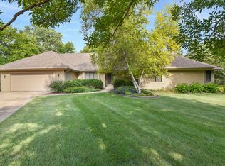 12430 N River Rd, Mequon, WI 53092